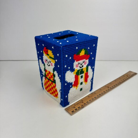 Vtg Handmade Square Blue Tissue Box Cover Snowman Winter Plastic Canvas Yarn - Picture 1 of 11
